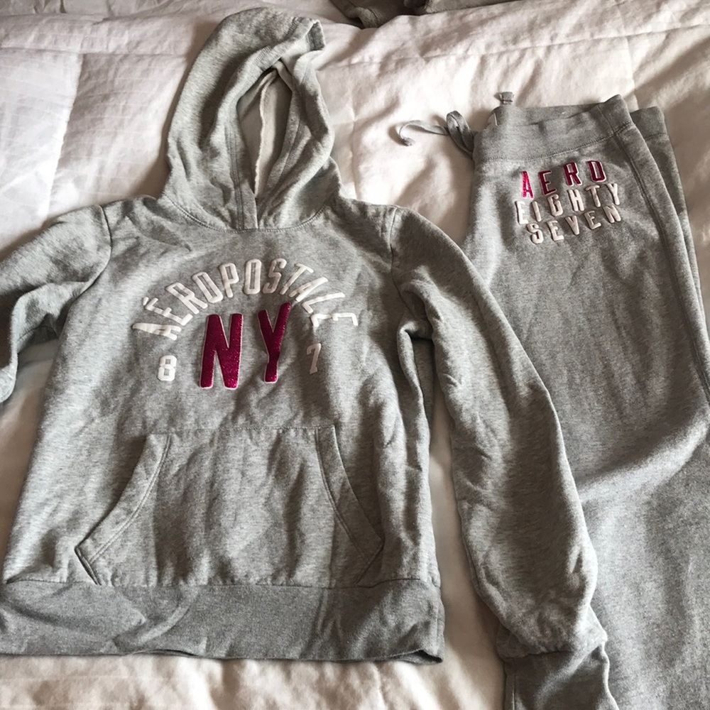 Aeropostale sweater and pant set